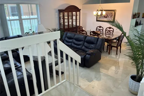 470 NW 102nd Ter, Pembroke Pines FL 33026