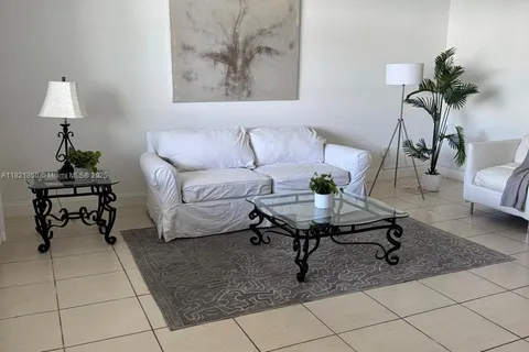 11960 NE 19th Dr # 3, North Miami FL 33181