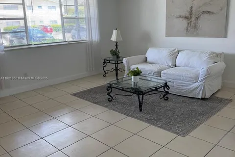 11960 NE 19th Dr # 3, North Miami FL 33181