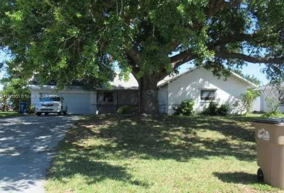 1029 NE Van Loon Ln, Cape Coral FL 33909