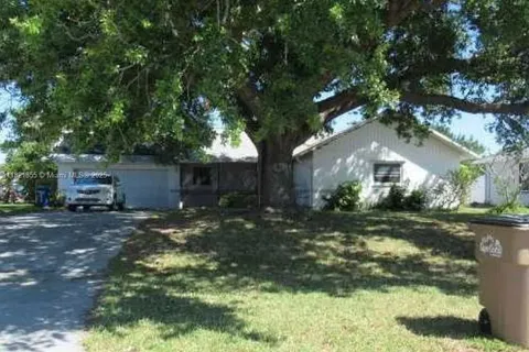 1029 NE Van Loon Ln, Cape Coral FL 33909