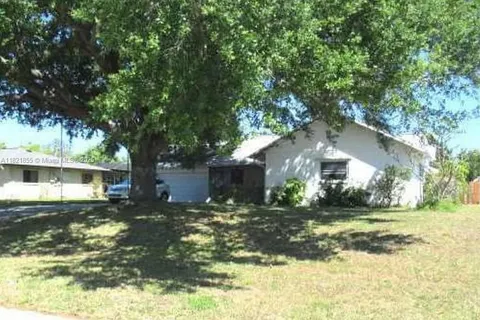 1029 NE Van Loon Ln, Cape Coral FL 33909
