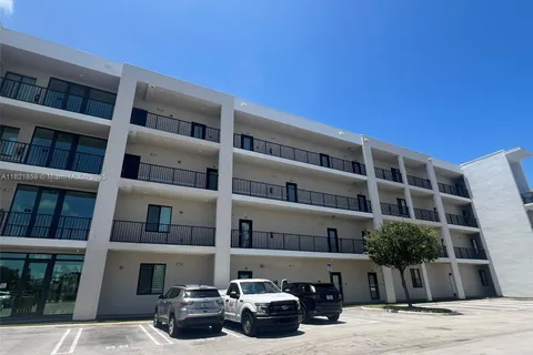 4636 NW 84th Ave # 44, Doral FL 33166