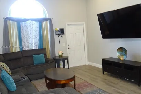 8600 SW 15th St, Pembroke Pines FL 33025