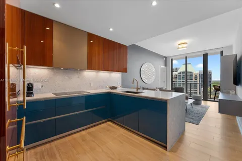 2678 Tigertail Ave # 1703, Miami FL 33133