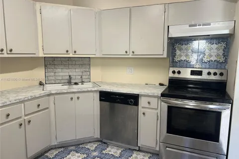 3300 Spanish Moss Ter # 210, Lauderhill FL 33319