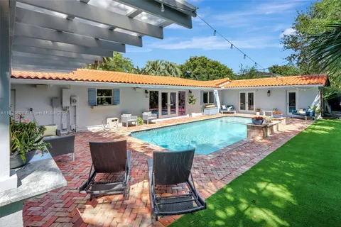 6640 Tarrega St # 0, Coral Gables FL 33146