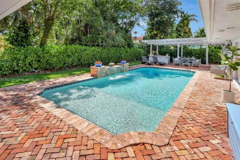6640 Tarrega St # 0, Coral Gables FL 33146