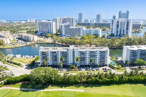 400 Diplomat Pkwy # 302, Hallandale Beach FL 33009