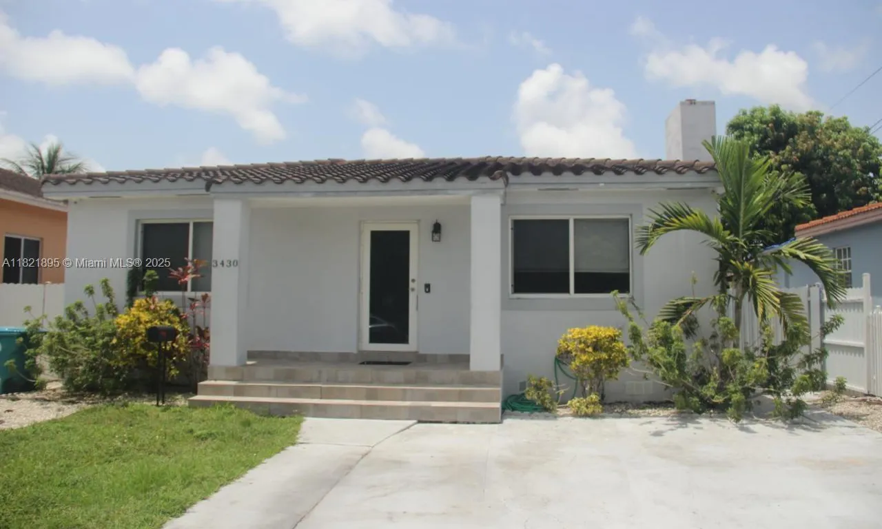 3430 NW 16th St, Miami FL 33125