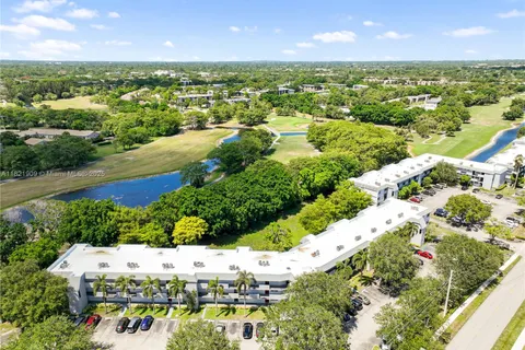 8305 NW 61st St # C305, Tamarac FL 33321