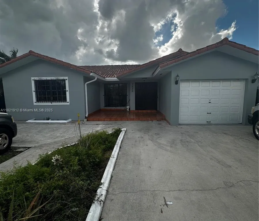 7535 W 5th Ct, Hialeah FL 33014