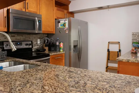 1621 Collins Ave # 310, Miami Beach FL 33139