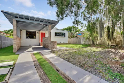 2305 SW 19th Ter, Miami FL 33145