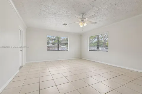 2817 SW 8th St, Fort Lauderdale FL 33312