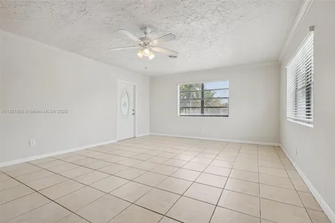 2817 SW 8th St, Fort Lauderdale FL 33312
