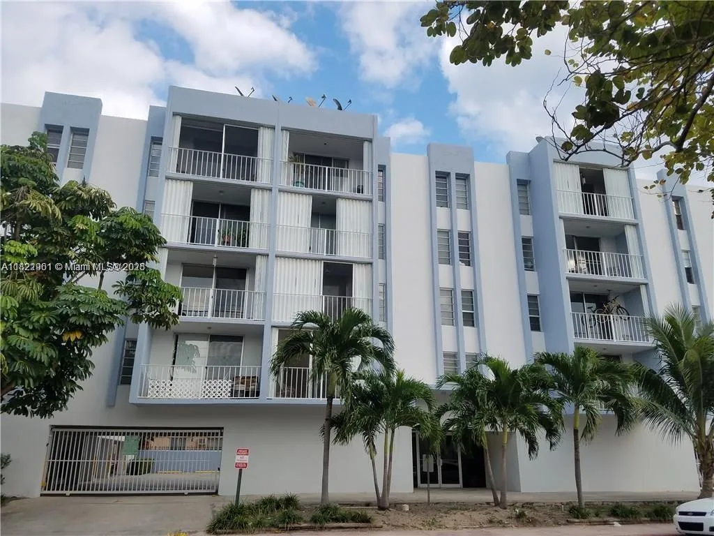 7705 Abbott Ave # 303, Miami Beach FL 33141