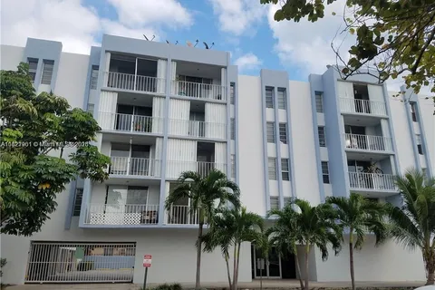 7705 Abbott Ave # 303, Miami Beach FL 33141