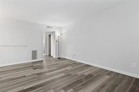 1420 Atlantic Shores Blvd # 340, Hallandale Beach FL 33009