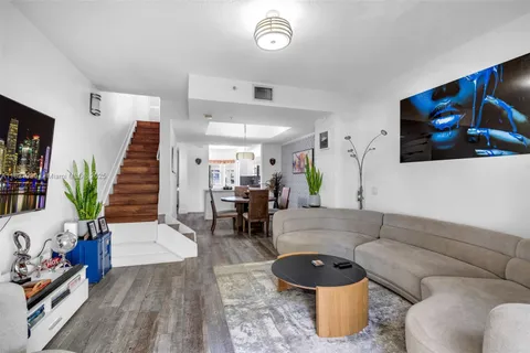 8940 NE 8th Ave # 1203, Miami FL 33138