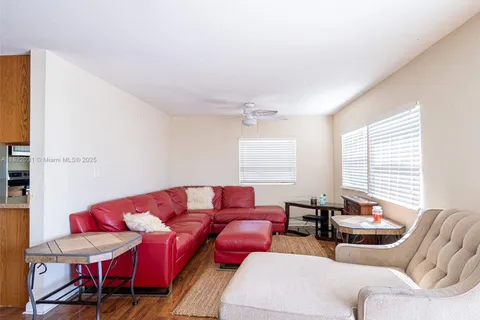 650 MT KEY AVE NE, St Petersburg FL 33702
