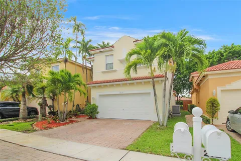 2131 NE 37th Rd, Homestead FL 33033