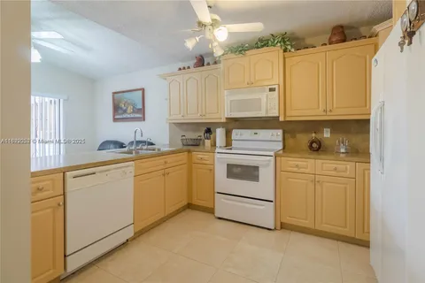2524 W 65th St # 0, Hialeah FL 33016