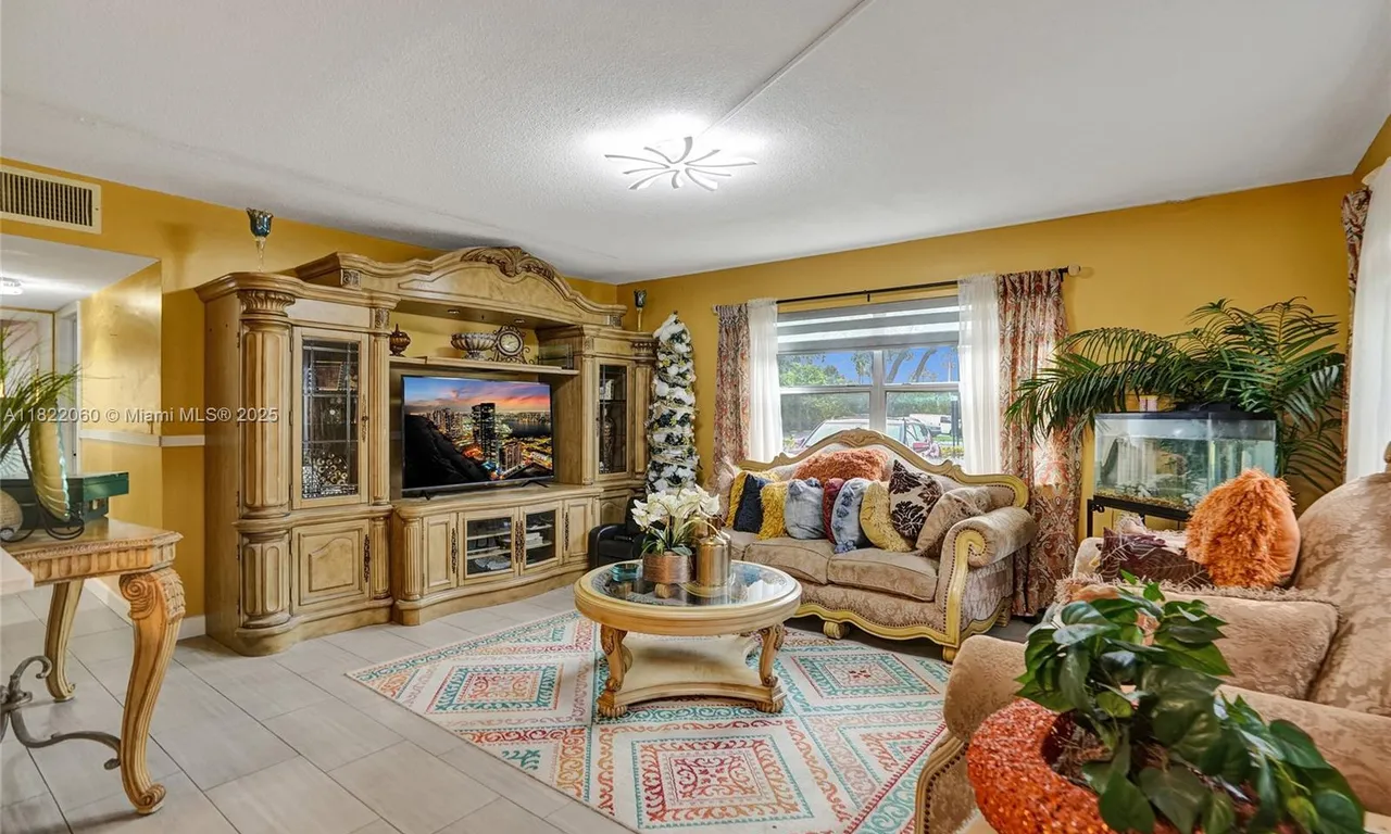 3081 NW 47th Ter # 101, Lauderdale Lakes FL 33313