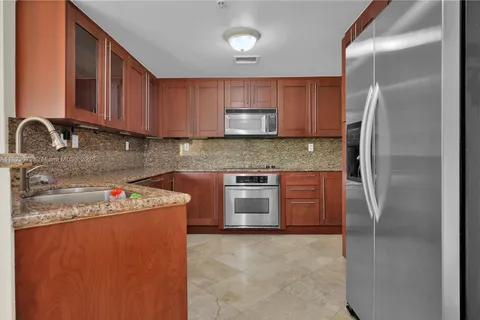 118 Zamora Ave # 303, Coral Gables FL 33134