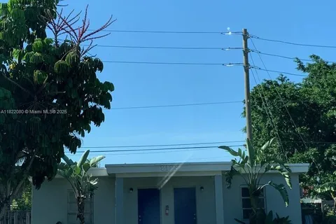 2123 Wilson, Hollywood FL 33020