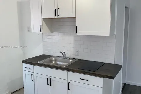 2123 Wilson, Hollywood FL 33020