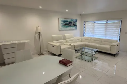 14944 SW 88th Ter, Miami FL 33196