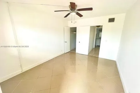 281 NE 40th St # 2, Oakland Park FL 33334