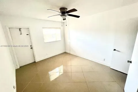 281 NE 40th St # 2, Oakland Park FL 33334