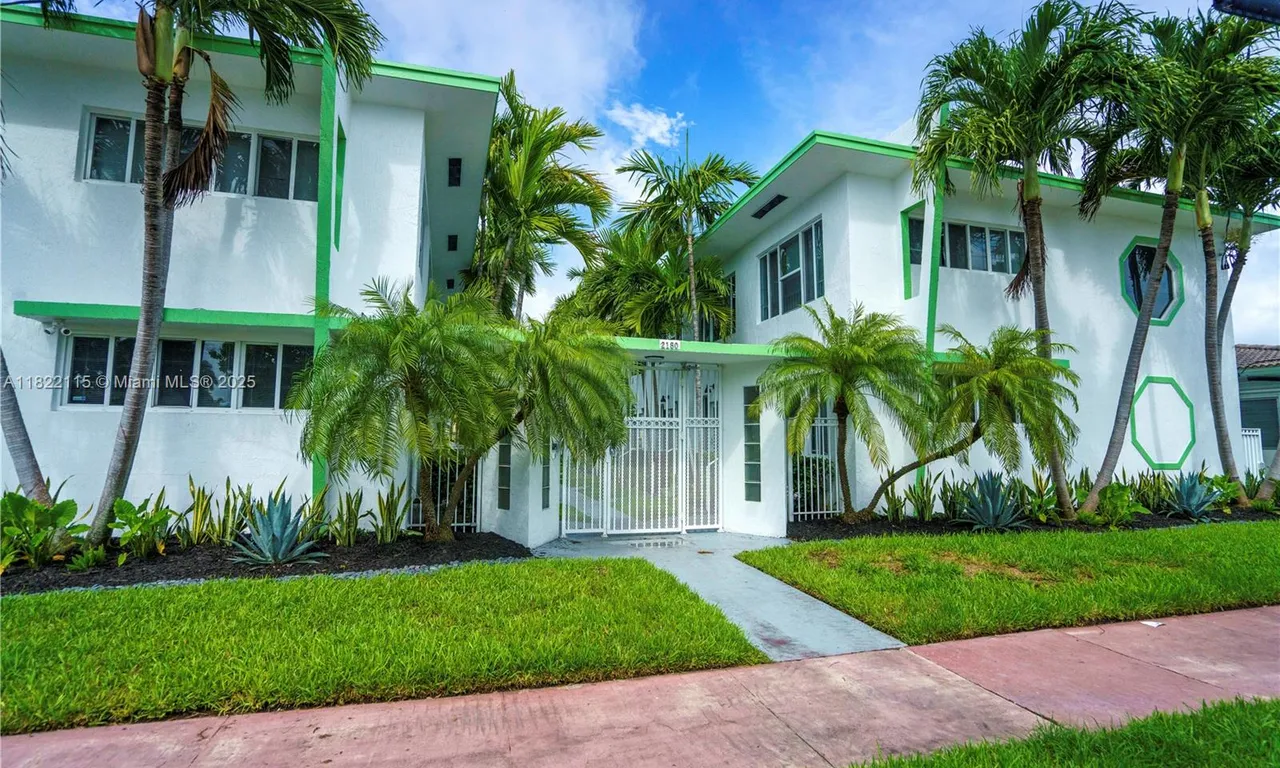 2180 Bay Dr # 4A, Miami Beach FL 33141