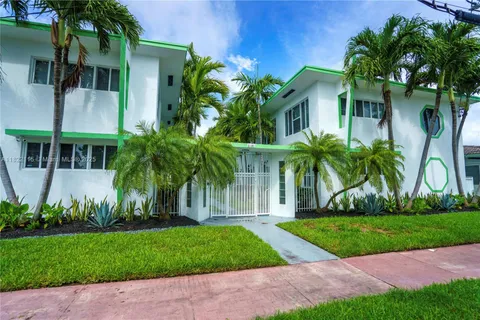 2180 Bay Dr # 4A, Miami Beach FL 33141