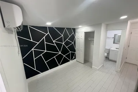 5803 Buchanan St, Hollywood FL 33021