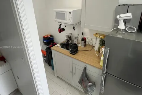 5803 Buchanan St, Hollywood FL 33021