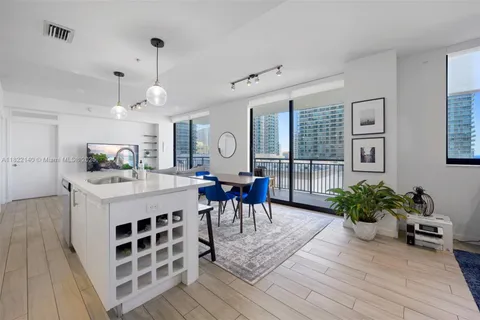 999 SW 1st Ave # 1603, Miami FL 33130