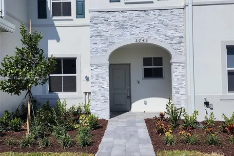 2645 SE 17th St, Homestead FL 33035