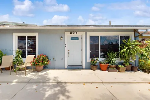 18044 NW 41st Pl, Miami Gardens FL 33055