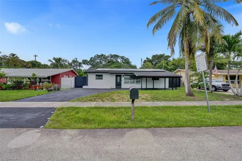 1772 SW 43rd Ave, Fort Lauderdale FL 33317