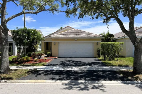 1605 Salerno Cir, Weston FL 33327