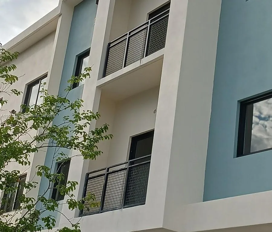 29 Palmetto Drive # 1, Miami Springs FL 33166