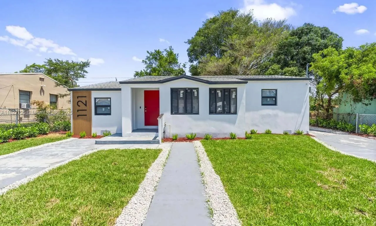 1121 NW 57th St, Miami FL 33127
