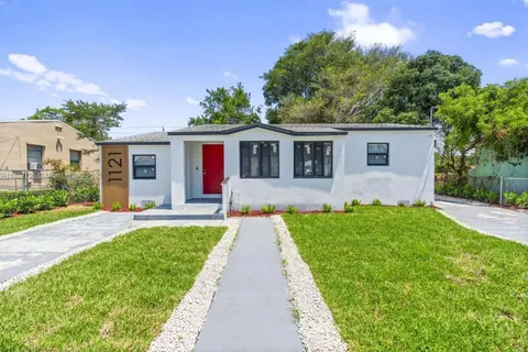 1121 NW 57th St, Miami FL 33127
