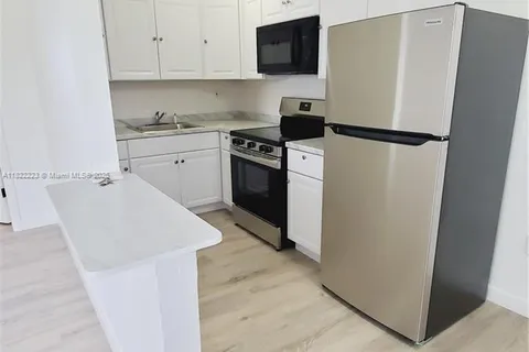 4450 SW 67th Ave, Miami FL 33155