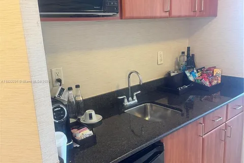 18001 Collins Ave # 918, Sunny Isles Beach FL 33160