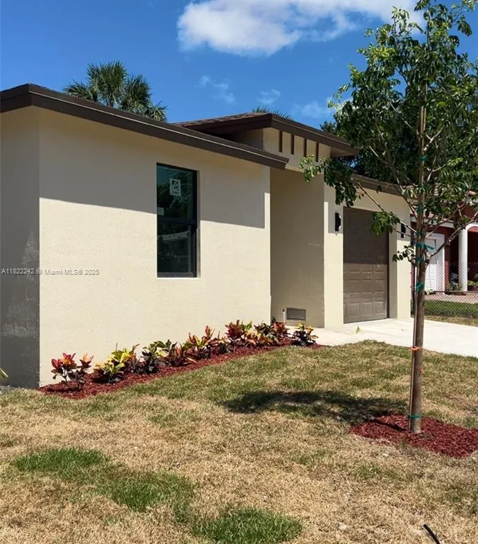 1240 NW 30th Ave, Fort Lauderdale FL 33311