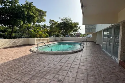 1225 NE 124th St # 46A, North Miami FL 33161